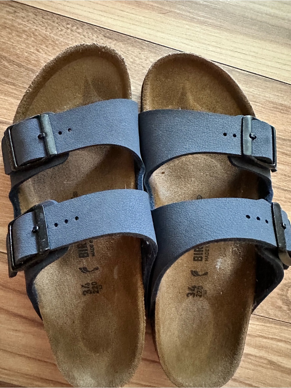 Birkenstock Kids Blue Arizona sandals sz 34 very gently used excellent condition - Picture 2 of 6